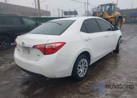 2019 Toyota Corolla Le z USA, uszkodzony, nr VIN 5YFBURHE4KP939548